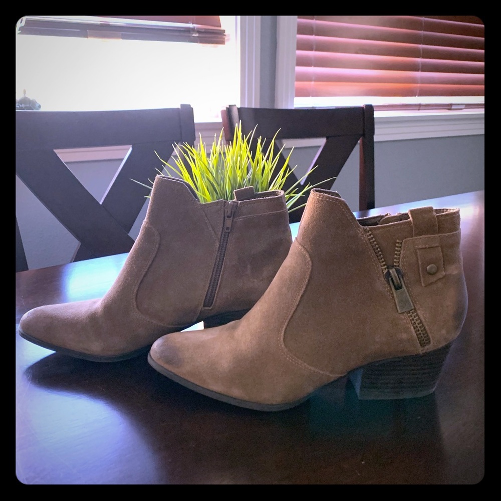 Crown Vintage Booties